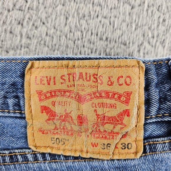 Levis Jeans Mens 36x30 Blue 505 Straight Leg Denim Work Pants - Picture 15 of 16